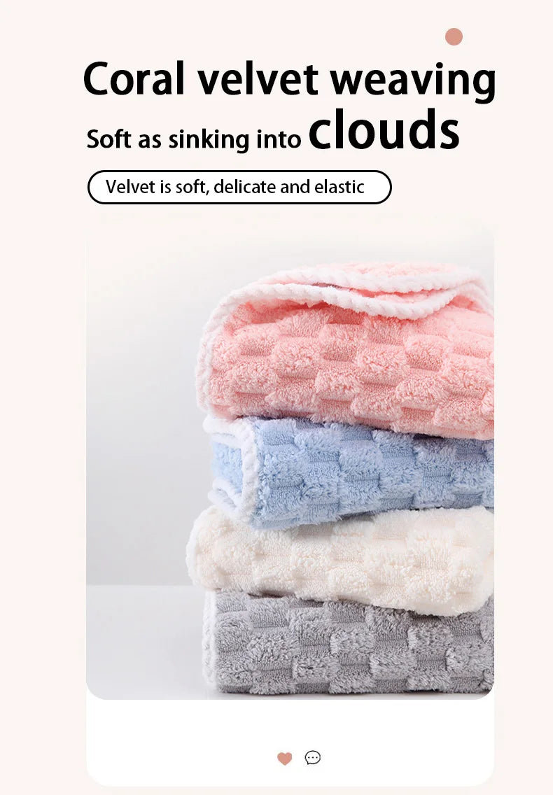 Hand Towel Lovely Cloud Pattern Super Absorbent Hand Towel with Cloud Lattice Pattern for Bathroom Decoration for Daily Use