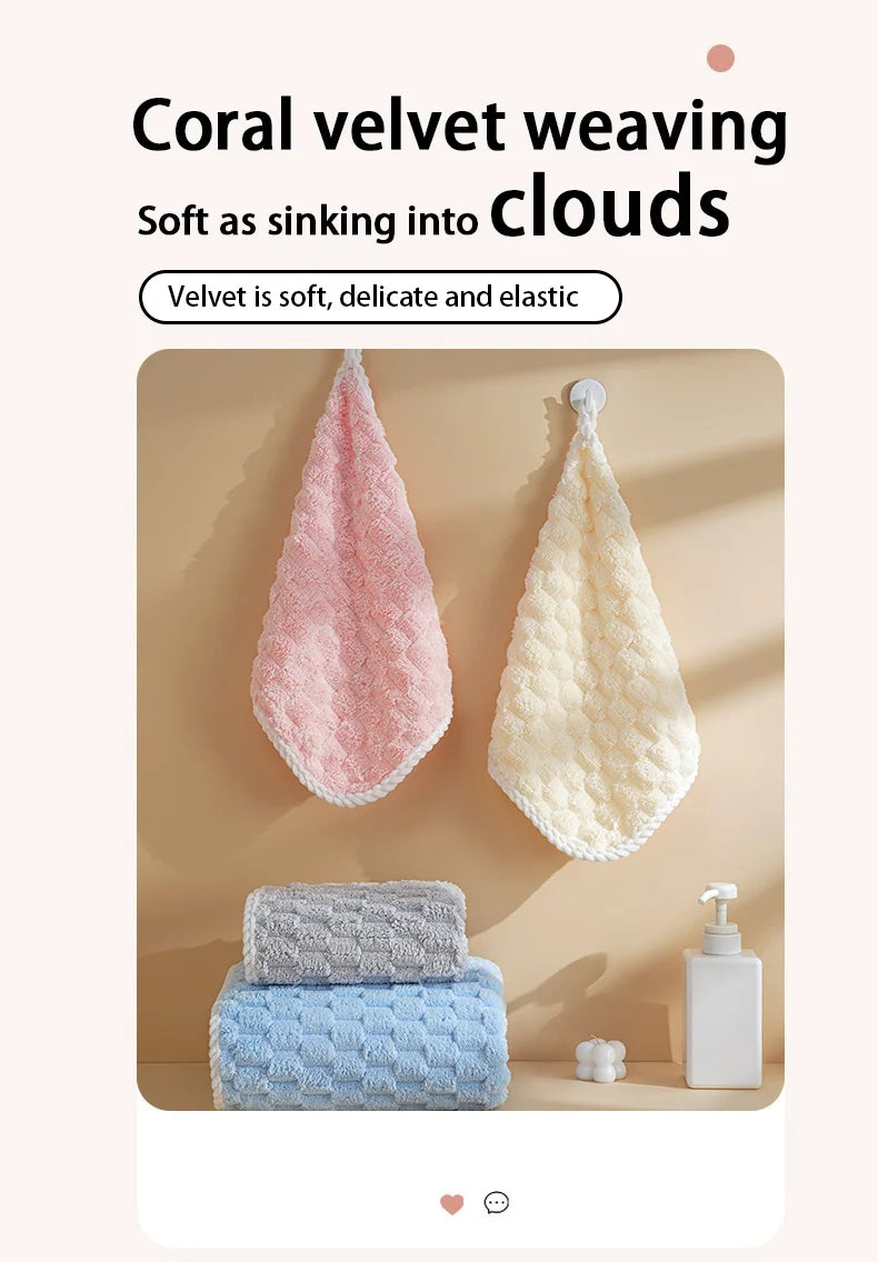 Hand Towel Lovely Cloud Pattern Super Absorbent Hand Towel with Cloud Lattice Pattern for Bathroom Decoration for Daily Use