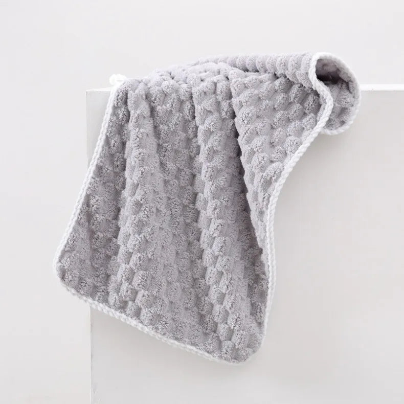 Hand Towel Lovely Cloud Pattern Super Absorbent Hand Towel with Cloud Lattice Pattern for Bathroom Decoration for Daily Use