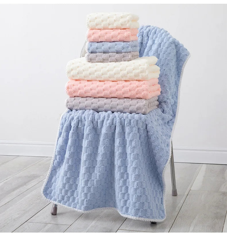 Hand Towel Lovely Cloud Pattern Super Absorbent Hand Towel with Cloud Lattice Pattern for Bathroom Decoration for Daily Use